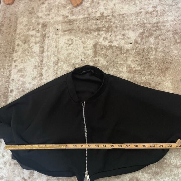 BooHoo brand black long sleeve zip up cropped long sleeve lightweight SZ L - Picture 5 of 6